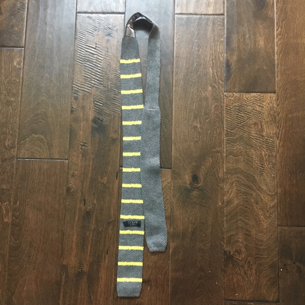 Men’s tie (2 for $5)